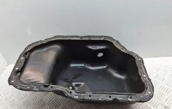 Toyota Corolla Verso AR10 Oil sump 121020R010