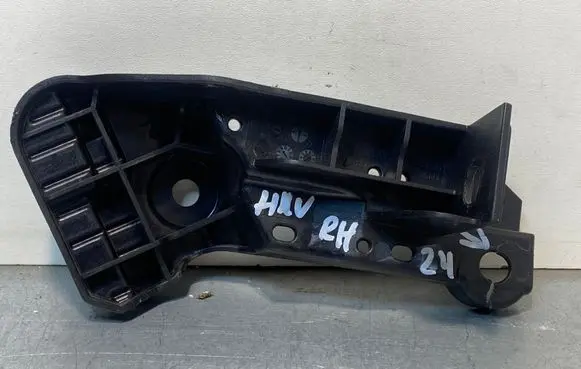 Honda HR-V Front bumper mounting bracket 71151T7AJ00