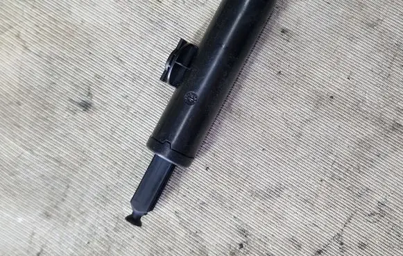 Ford Kuga I Glovebox shock absorber JTW