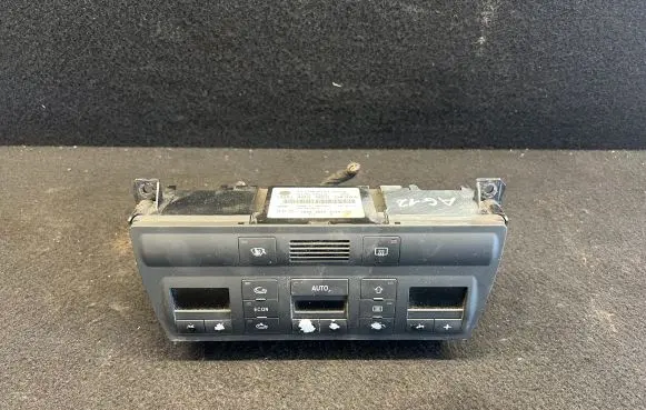 Audi A6 S6 C5 4B Climate control unit 4B0820043AA