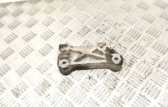 Honda Accord Engine mounting bracket
