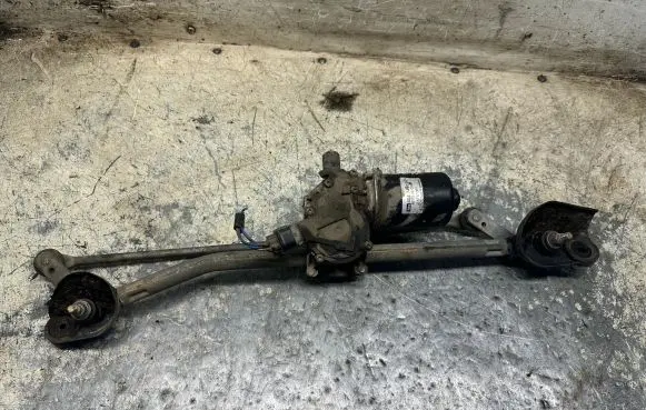 Toyota Corolla E120 E130 Front wiper linkage and motor 8511002100 404749