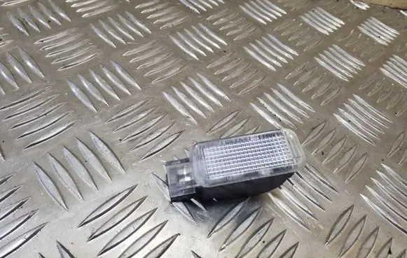 Seat Alhambra (Mk1) Rear door interior light 
