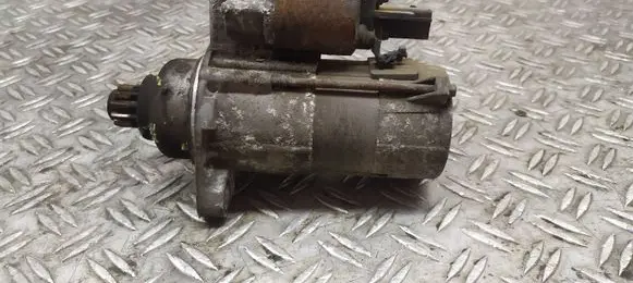 Skoda Octavia Mk2 (1Z) Starter motor 02M911023N