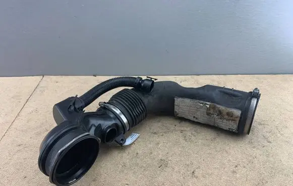 BMW X3 F25 Turbo air intake inlet pipe/hose 8509817 13718509817 13714743398