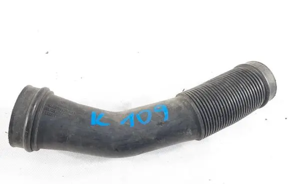 Audi A4 S4 B5 8D Air intake hose/pipe 058129627E
