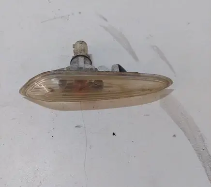 BMW 3 E46 Front fender indicator light 4166r