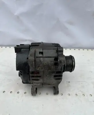 Volkswagen Golf V Generator/alternator 06F903023C 406341007 TG14C011