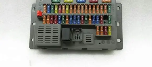 Mini One - Cooper R50 - 53 Fuse box set 6906626