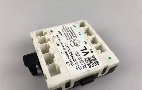 Mercedes-Benz C W205 Door control unit/module A2059001311