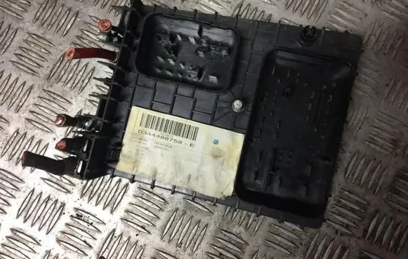 Volkswagen Touran I Fuse box set 1k0937804b 1k0937800e