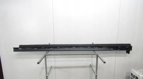 Front sill (body part)