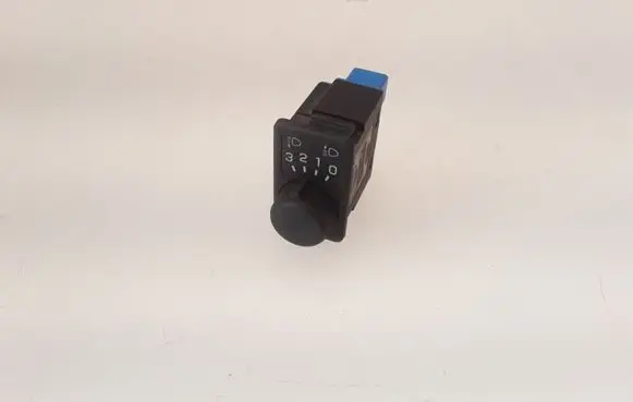 Nissan Primera Headlight level height control switch