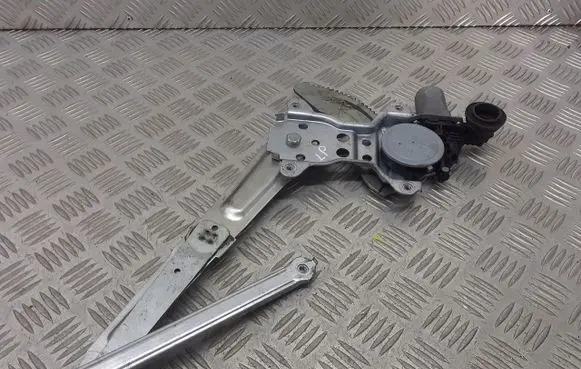 Suzuki Swift I Front door window regulator with motor