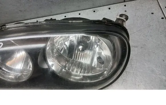 Toyota Corolla E110 Front reflector 