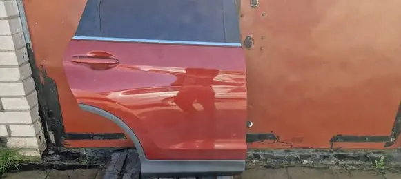 Honda CR-V Rear door