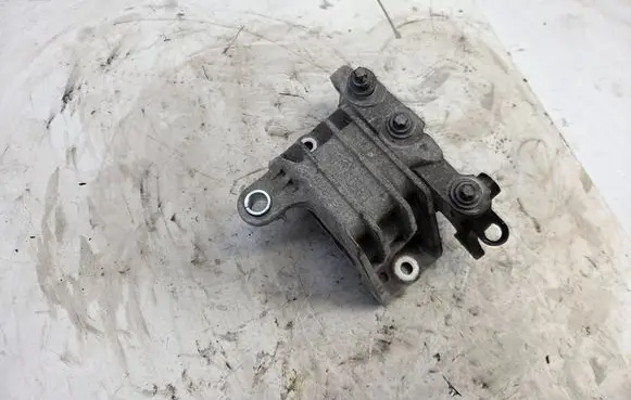 Saab 9-3 Ver2 Engine mount bracket 12783141