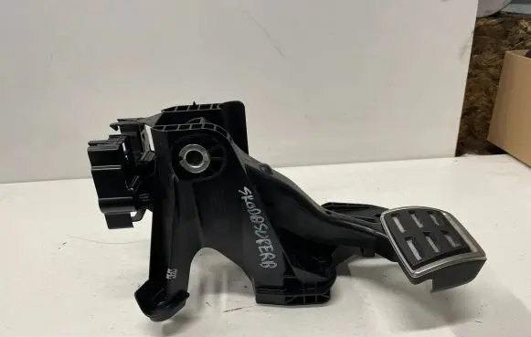 Skoda Superb B8 (3V) Brake pedal 5Q1723058