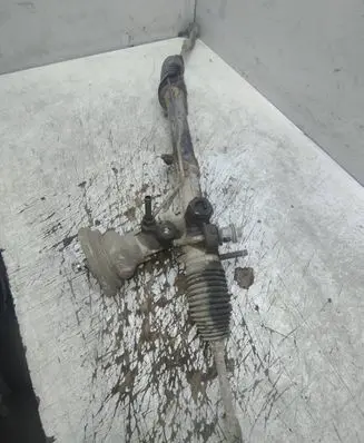 Toyota Yaris Verso Steering rack 