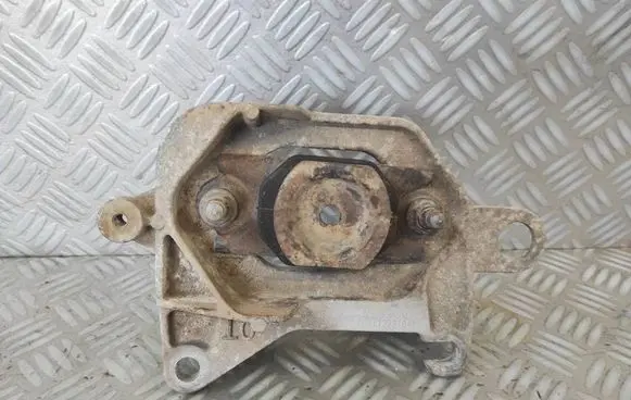 Renault Megane IV Gearbox mounting bracket 112221641R
