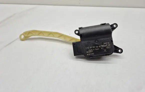 Audi Q3 8U Air flap motor/actuator 1K1907511C 0132801340