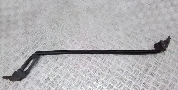 BMW i3 Front door glass trim molding 7277050