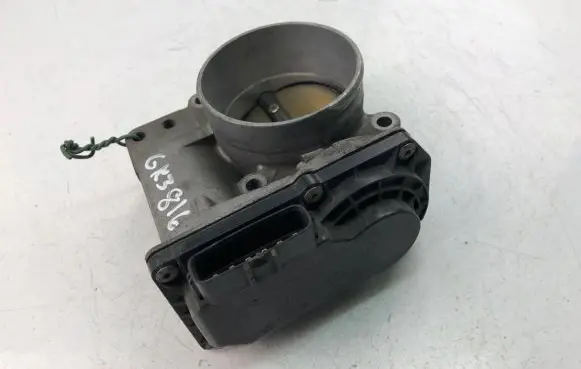 Volvo V50 Throttle valve 8677694