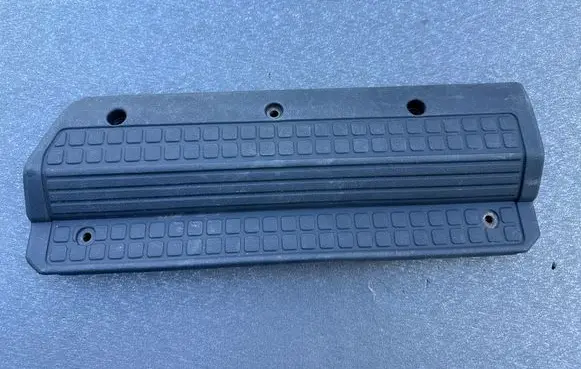 Nissan Patrol Y60 Rear sill trim cover 7695406J01
