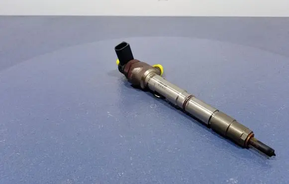 Fuel injector
