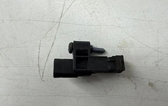 BMW 1 F20 F21 Crankshaft position sensor V756175380