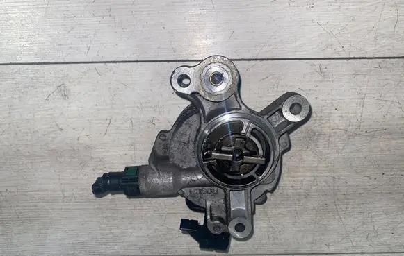 Volvo V50 Vacuum pump 28040