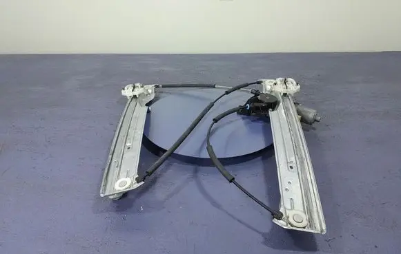 Ford Kuga II Front door window regulator with motor CM093120