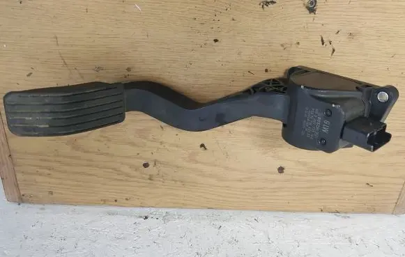 Citroen C4 II Accelerator throttle pedal 9671840280