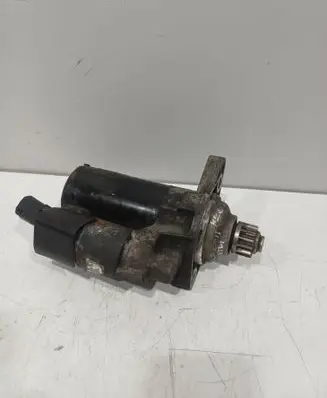 Volkswagen Golf VI Starter motor 0001153007