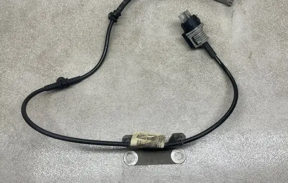 Opel Insignia A Front ABS sensor wiring 13356790