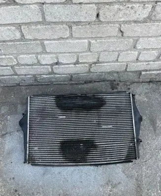 Volvo XC70 Coolant radiator