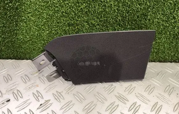 Renault Espace V (RFC) Front door speaker cover trim 682116305R 1351493XBD