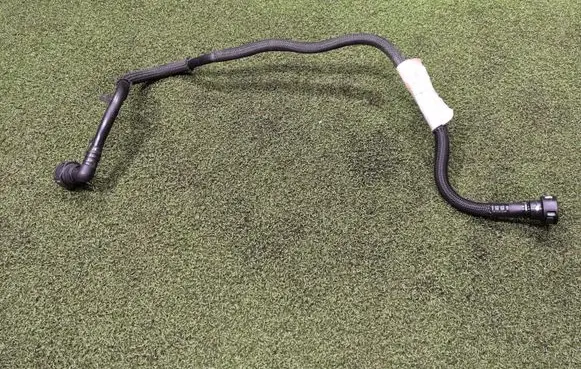 Peugeot 3008 II Engine coolant pipe/hose 9826408680