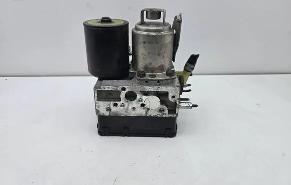 Toyota Prius (XW20) ABS Pump 4451047050 RF062121 8F050524