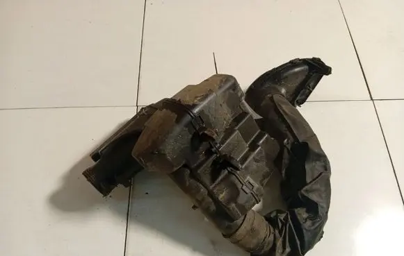 Peugeot 307 Air intake hose/pipe