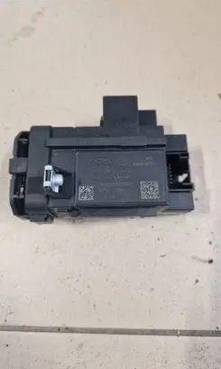 Audi A8 S8 D4 4H Ignition lock 8K0909131