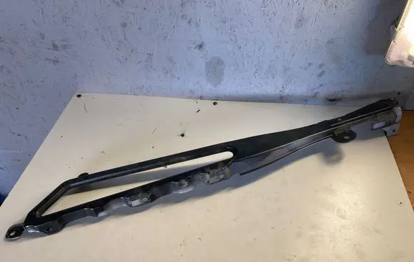 Renault Espace V (RFC) Fender mounting bracket 631434172r