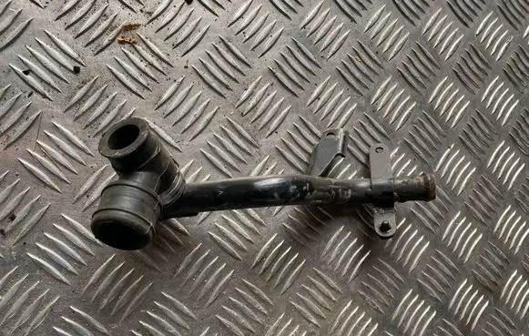 Audi A4 S4 B7 8E 8H Air intake hose/pipe 06B103213G