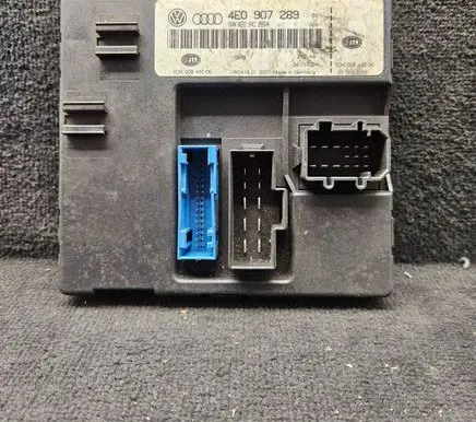 Audi A8 S8 D3 4E Comfort/convenience module 4F0907289 4E0910289A 5DK00843205