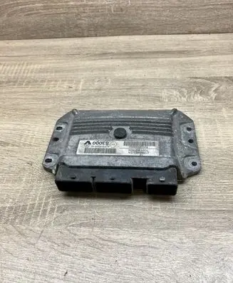 Renault Megane III Engine control unit/module 8200509516 215854212A