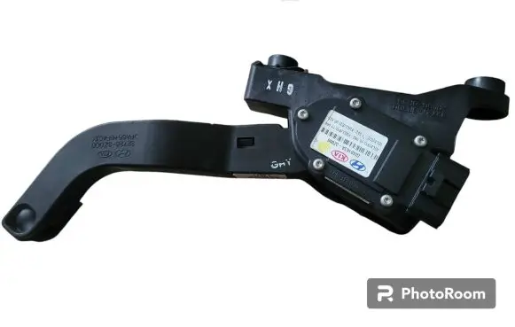 Hyundai i40 Accelerator throttle pedal 327273R300
