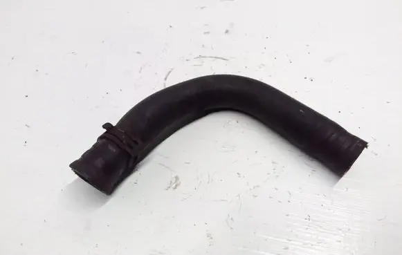 Volkswagen Touareg I Engine coolant pipe/hose