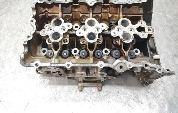 Volkswagen Touareg III Engine head 06M103404AF