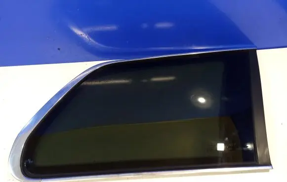 Volvo XC90 Rear side window 30779653