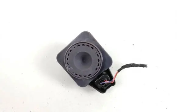 Porsche Cayenne (9Y0 9Y3) Horn signal 5Q0951605B